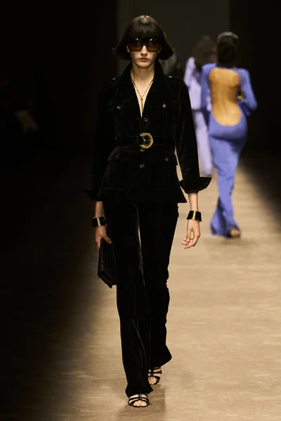 Look 40